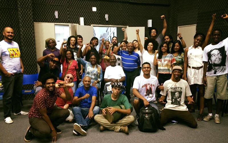 Membros da comunidade negra durante evento em Franca (foto: Divulgação)